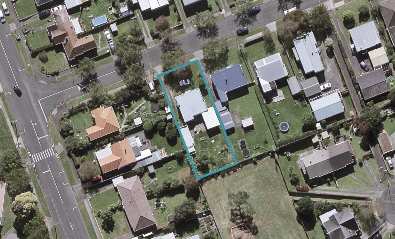4 Exeter Street, Brooklands, New Plymouth - Carousel 1