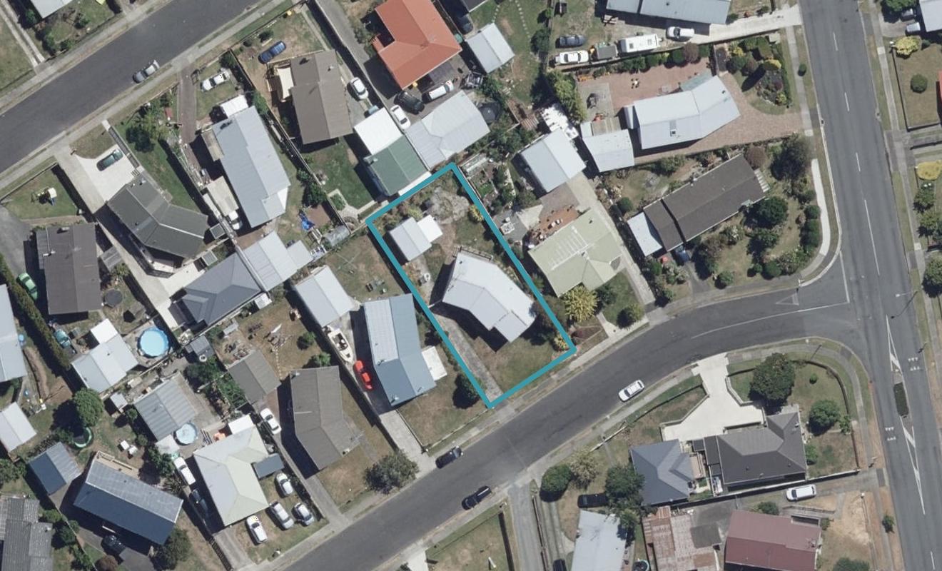 6 Pamela Place, Deanwell, Hamilton - Carousel 1
