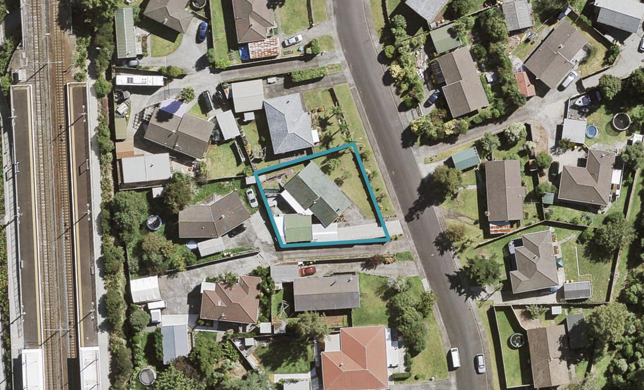 14 Serwayne Place, Sunnyvale, Auckland - Carousel 1
