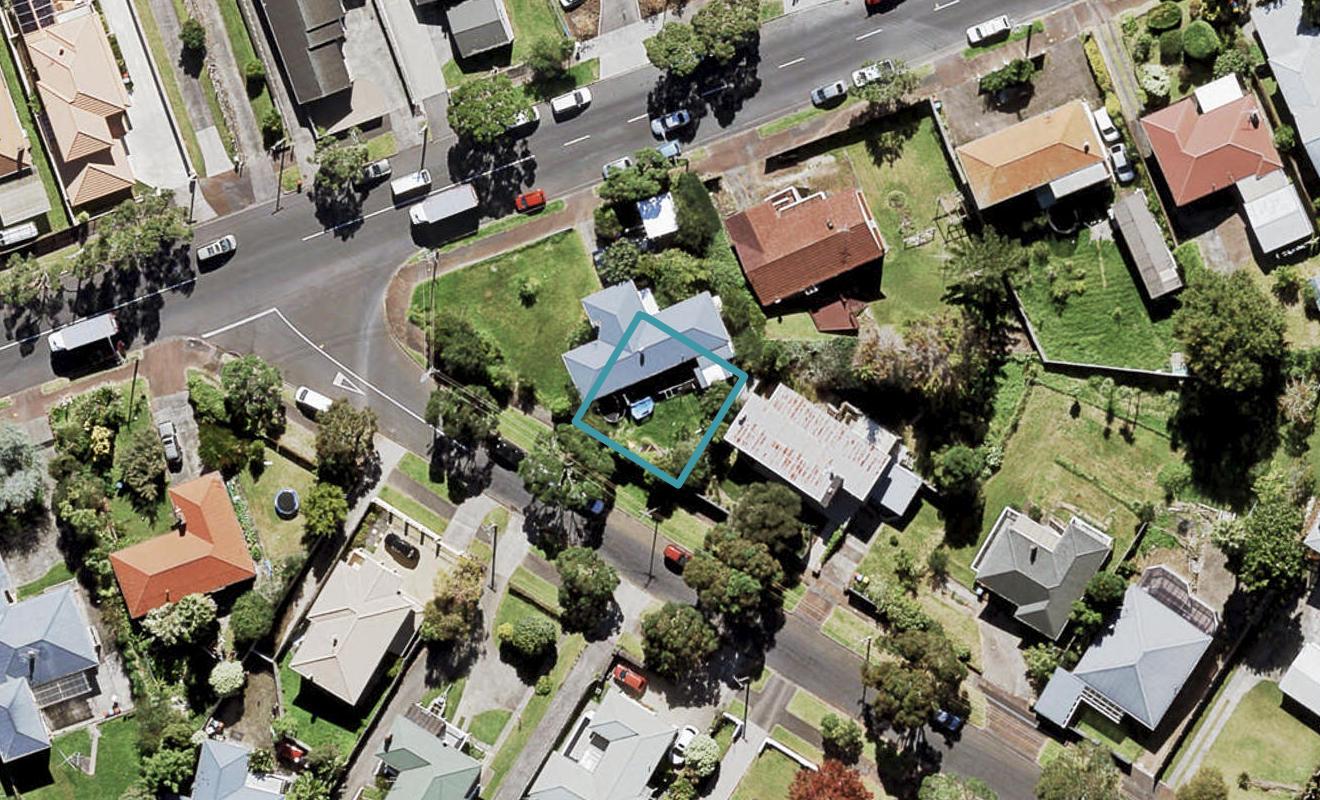 2 Endeavour Street, Blockhouse Bay, Auckland - Carousel 1