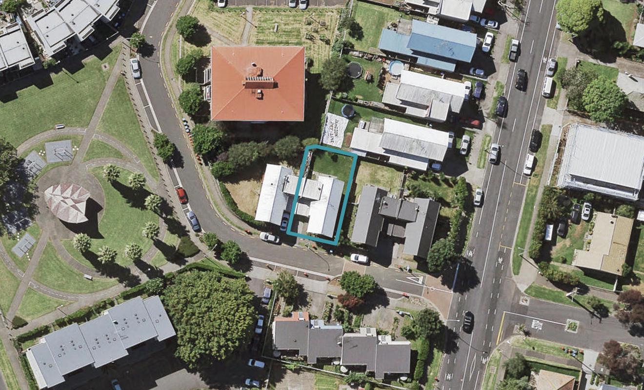 52 Tippett Street, Point England, Auckland - Carousel 1
