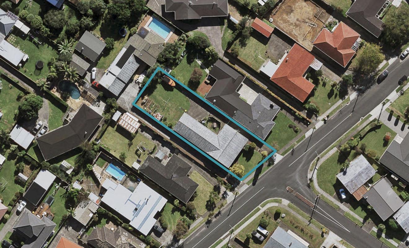 14 Buckingham Crescent, Manukau, Auckland - Carousel 1