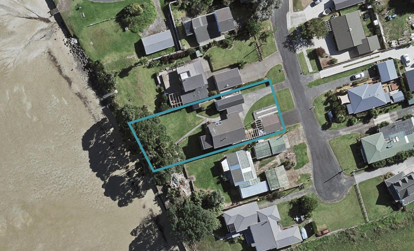 6 First Avenue, Waiuku - Carousel 1