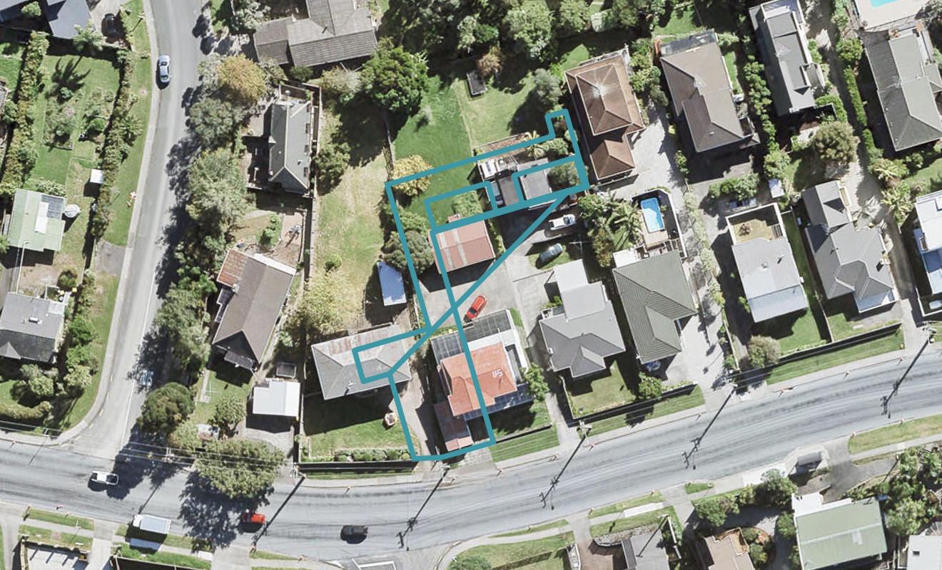 1/147A Carlisle Road, Northcross, Auckland - Carousel 1