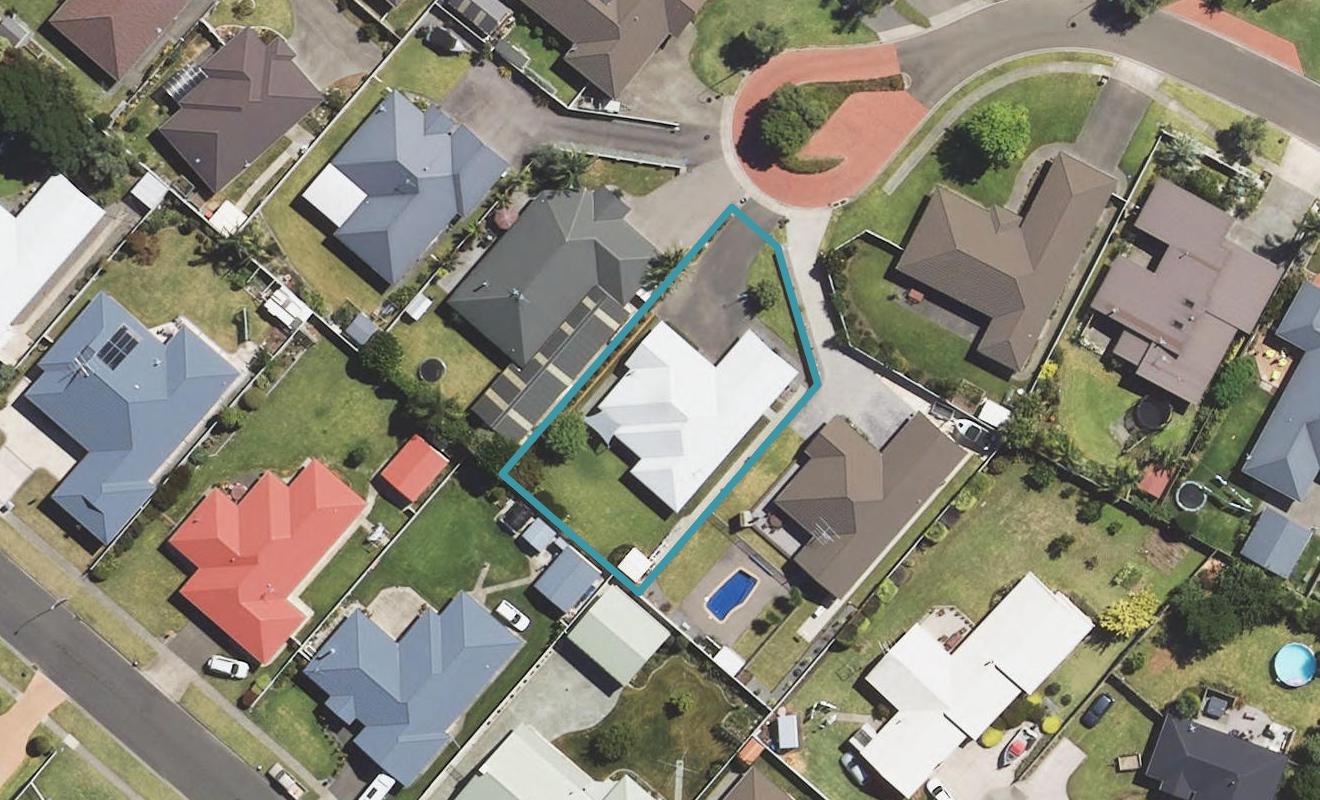 8 Pohutukawa Grove, Lytton West, Gisborne - Carousel 1