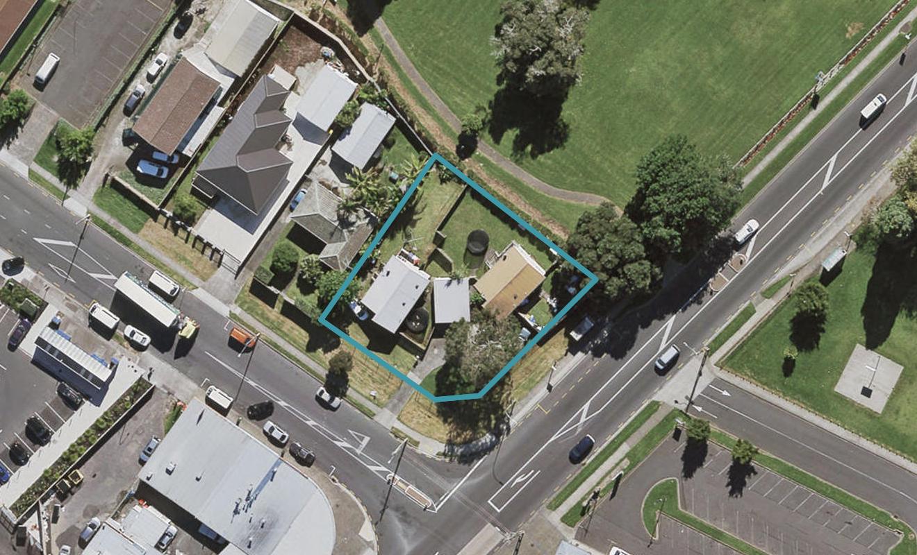 2/1 Yates Road, Mangere East, Auckland - Carousel 1