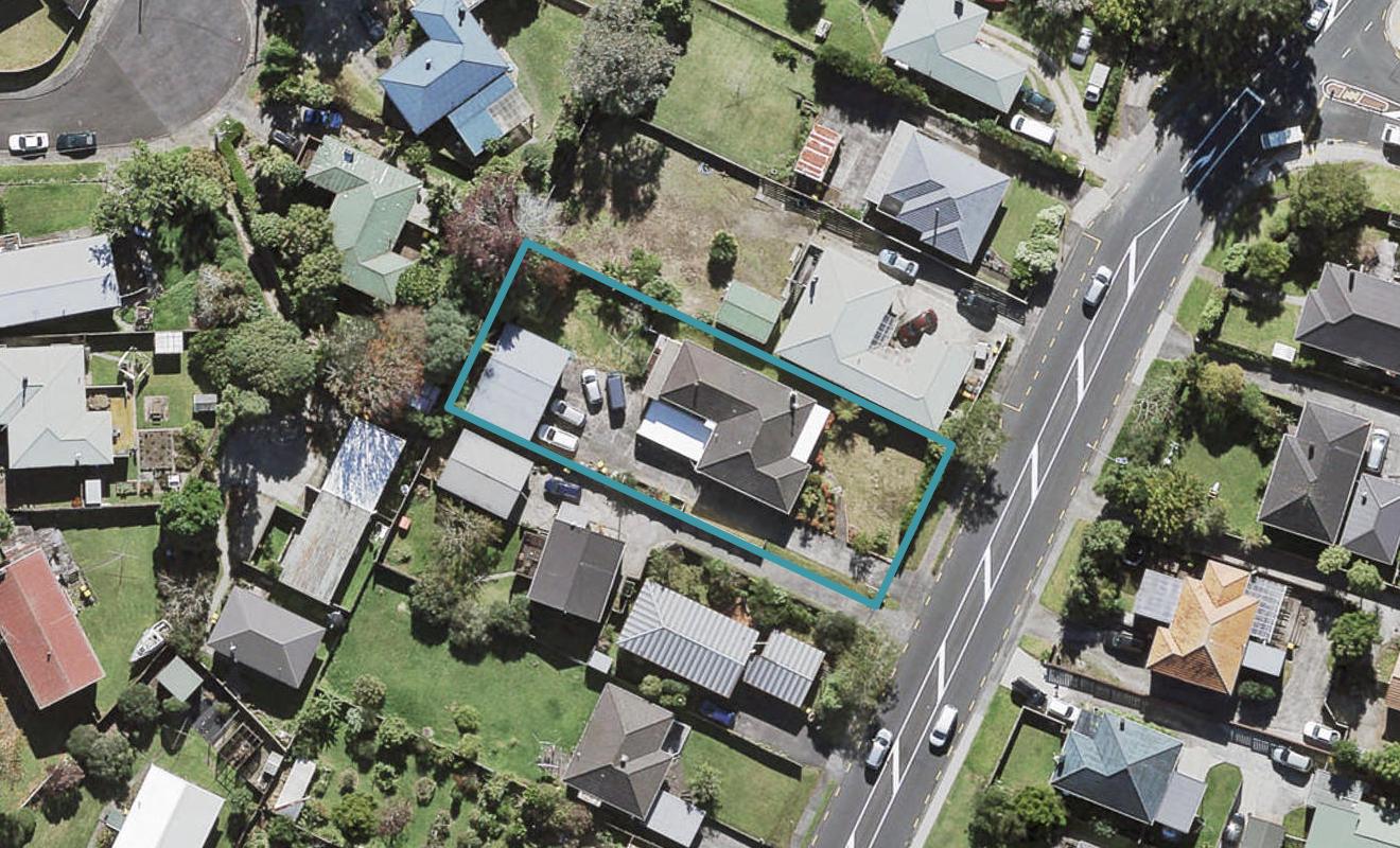 154 Edmonton Road, Te Atatu South, Auckland - Carousel 1