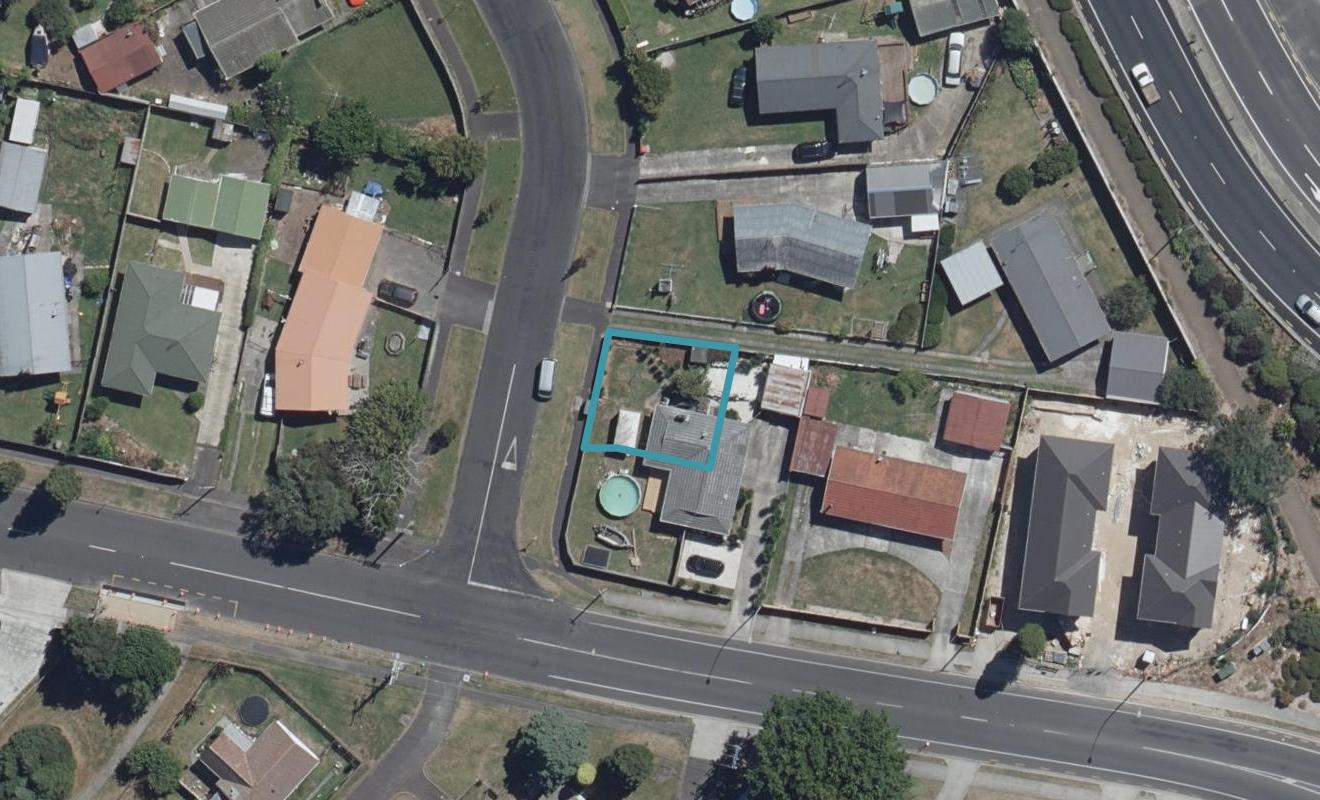 1/2 Lugton Street, Nawton, Hamilton - Carousel 1