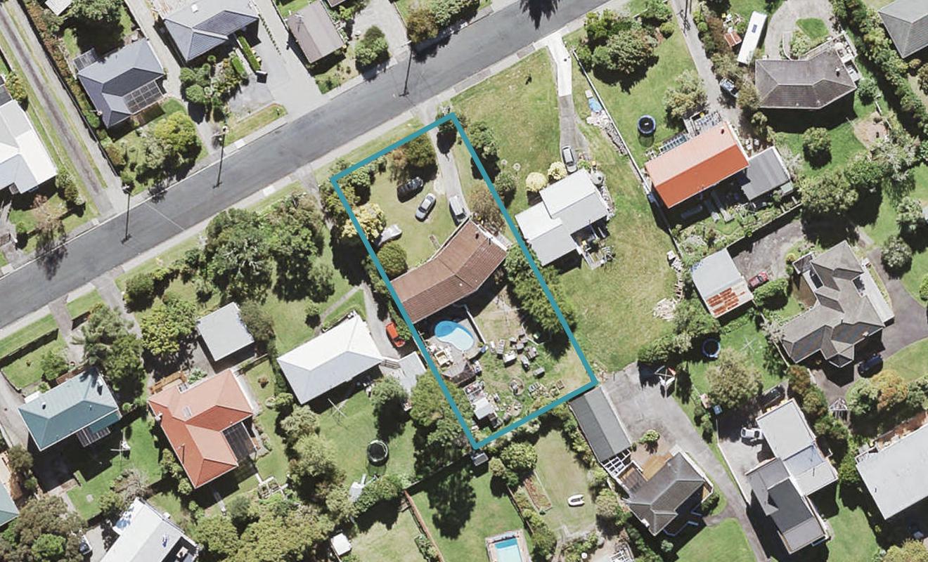 24 Barron Drive, Green Bay, Auckland - Carousel 1