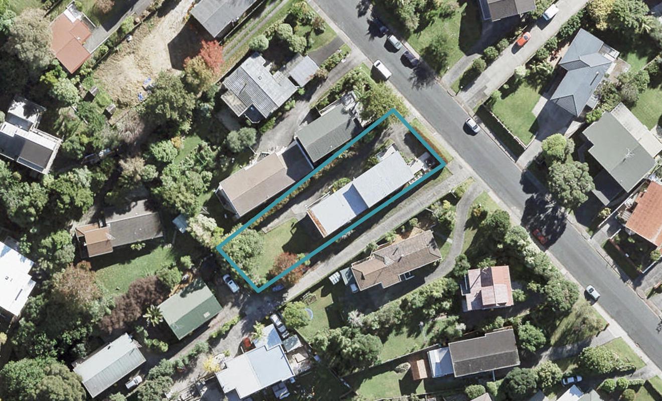 2/15 Geoffrey Road, Torbay, Auckland - Carousel 1