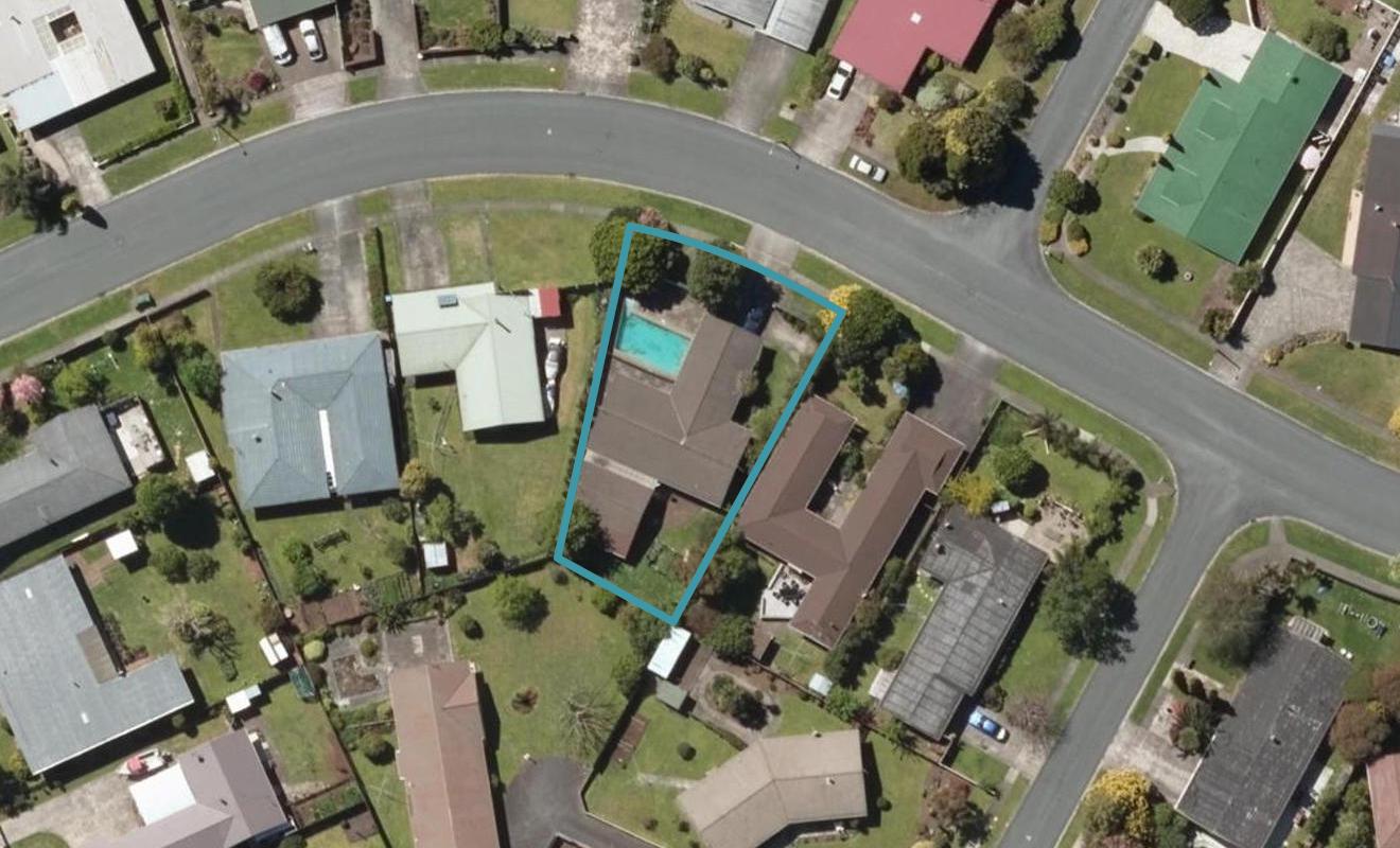 12 Carlton Crescent, Kamo, Whangarei - Carousel 1