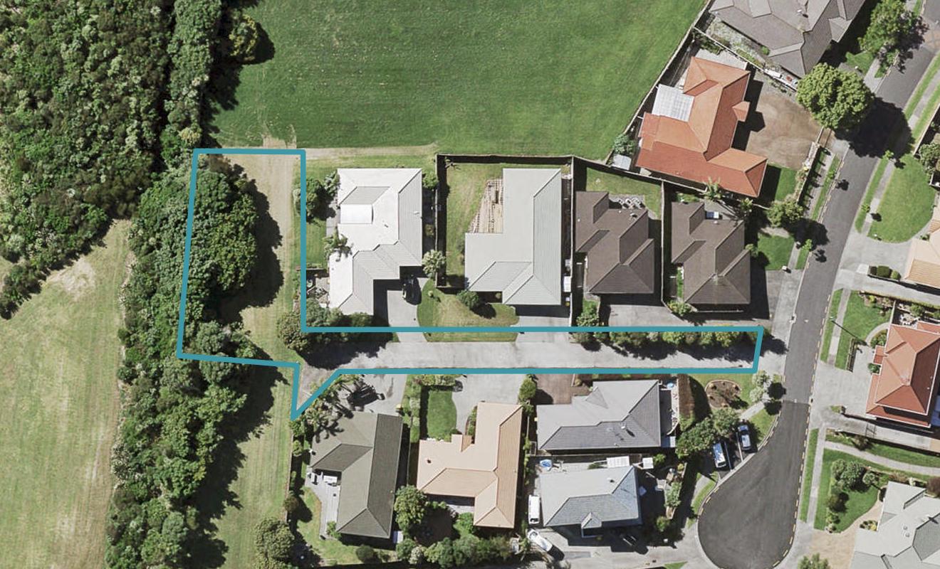 11 Bard Place, Golflands, Auckland - Carousel 1