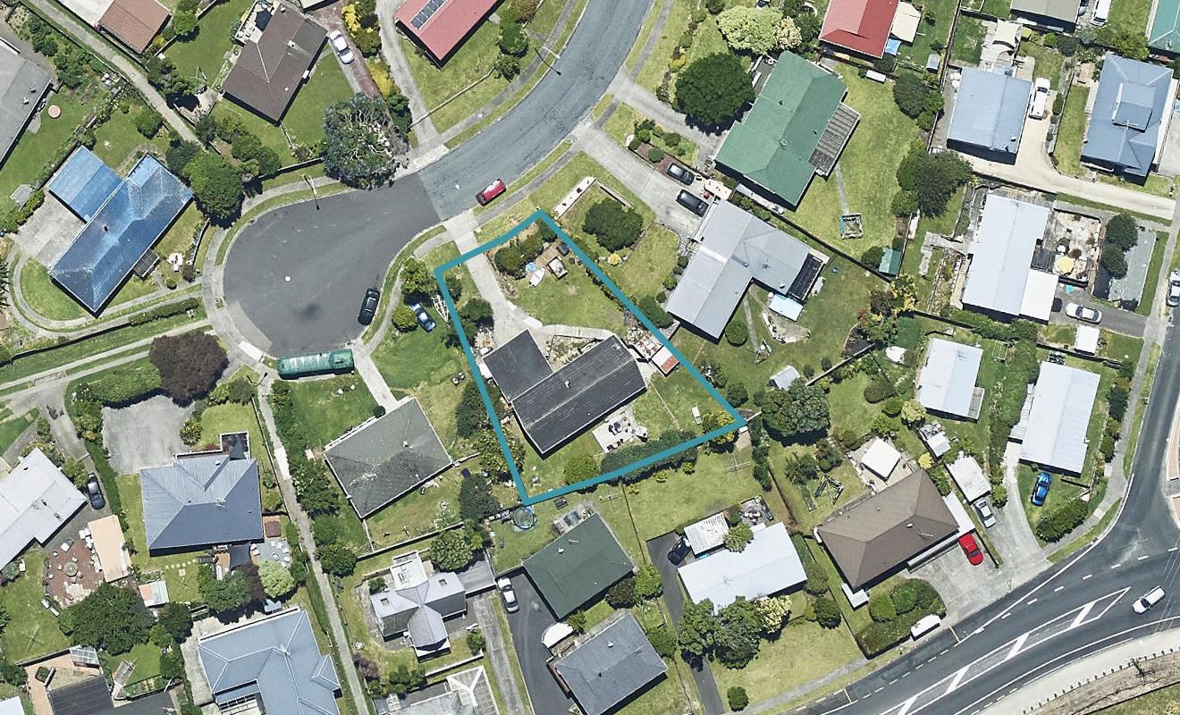 22 Flinders Place, Welcome Bay, Tauranga - Carousel 1