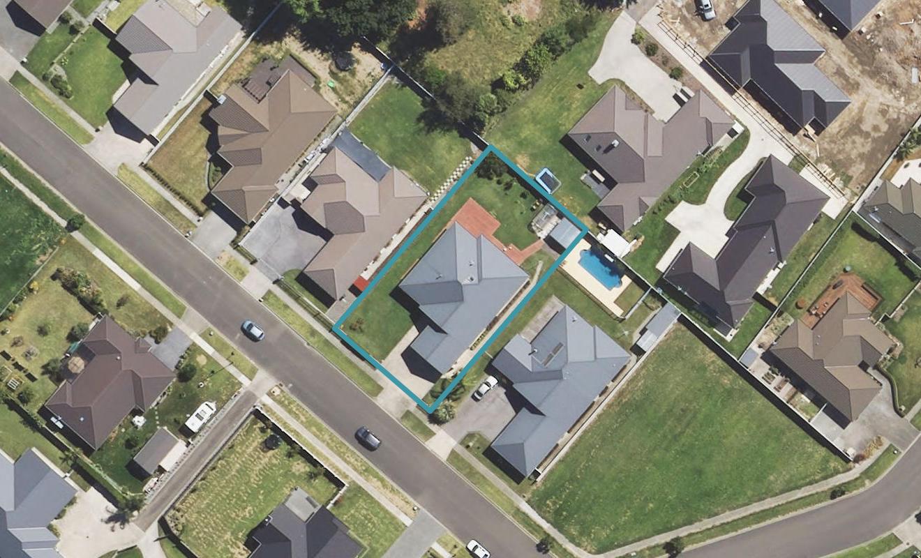 39 Sterling Park, Lytton West, Gisborne - Carousel 1