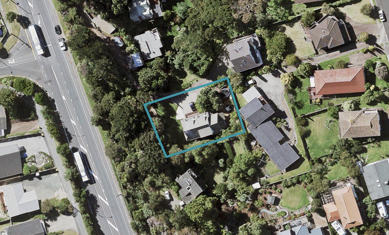647 East Coast Road, Browns Bay, Auckland - Carousel 1