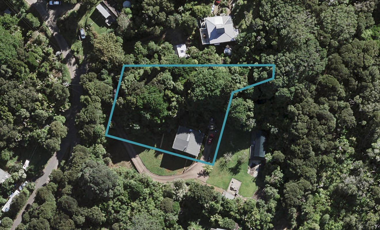 70 Fairview Crescent, Omiha, Waiheke Island - Carousel 1