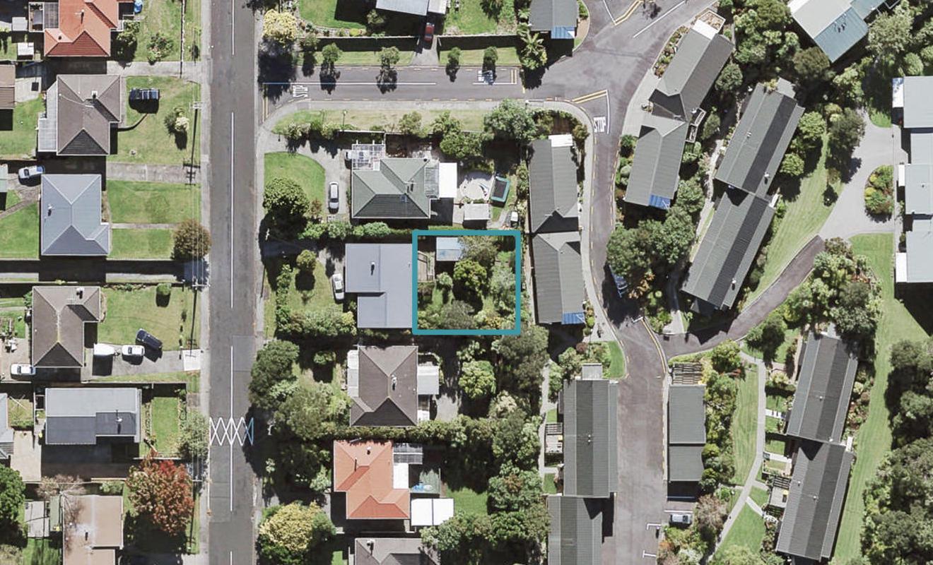 26A Taupo Street, Green Bay, Auckland - Carousel 1