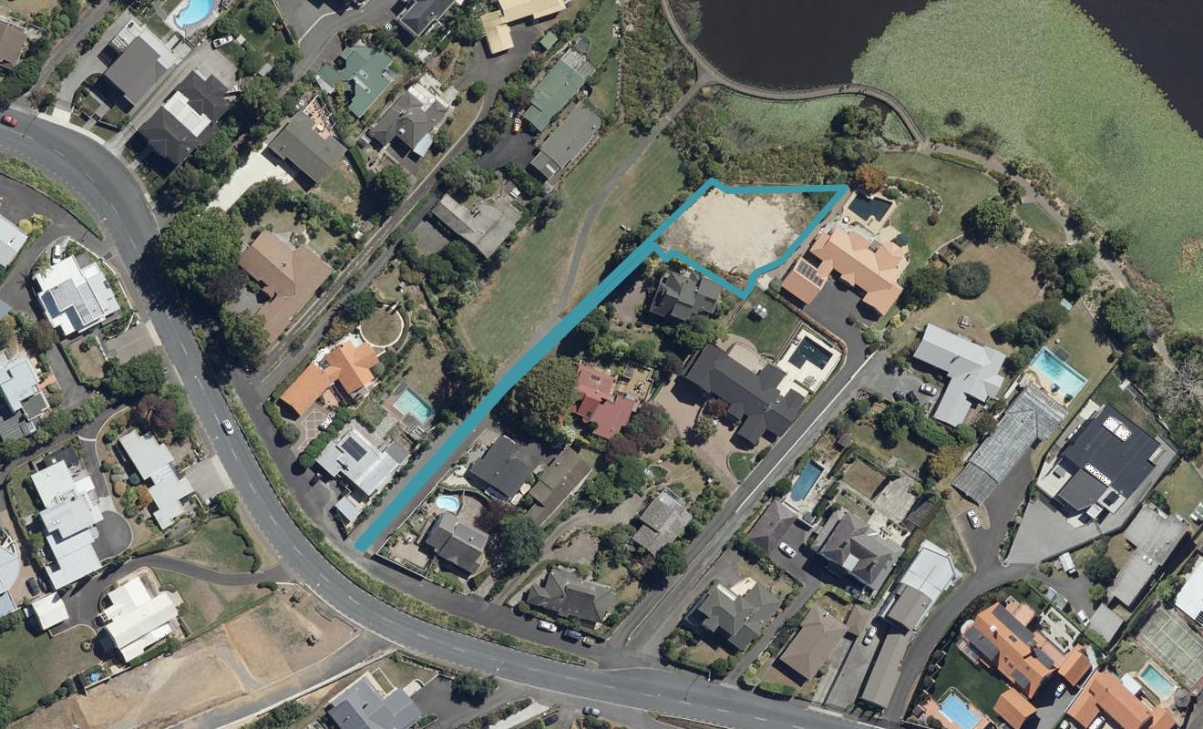 118 Lake Crescent, Hamilton Lake, Hamilton - Carousel 1