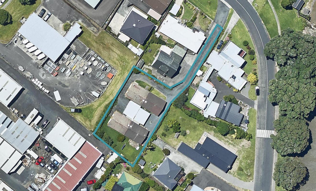 2/4 Fourteenth Avenue, Tauranga South, Tauranga - Carousel 1