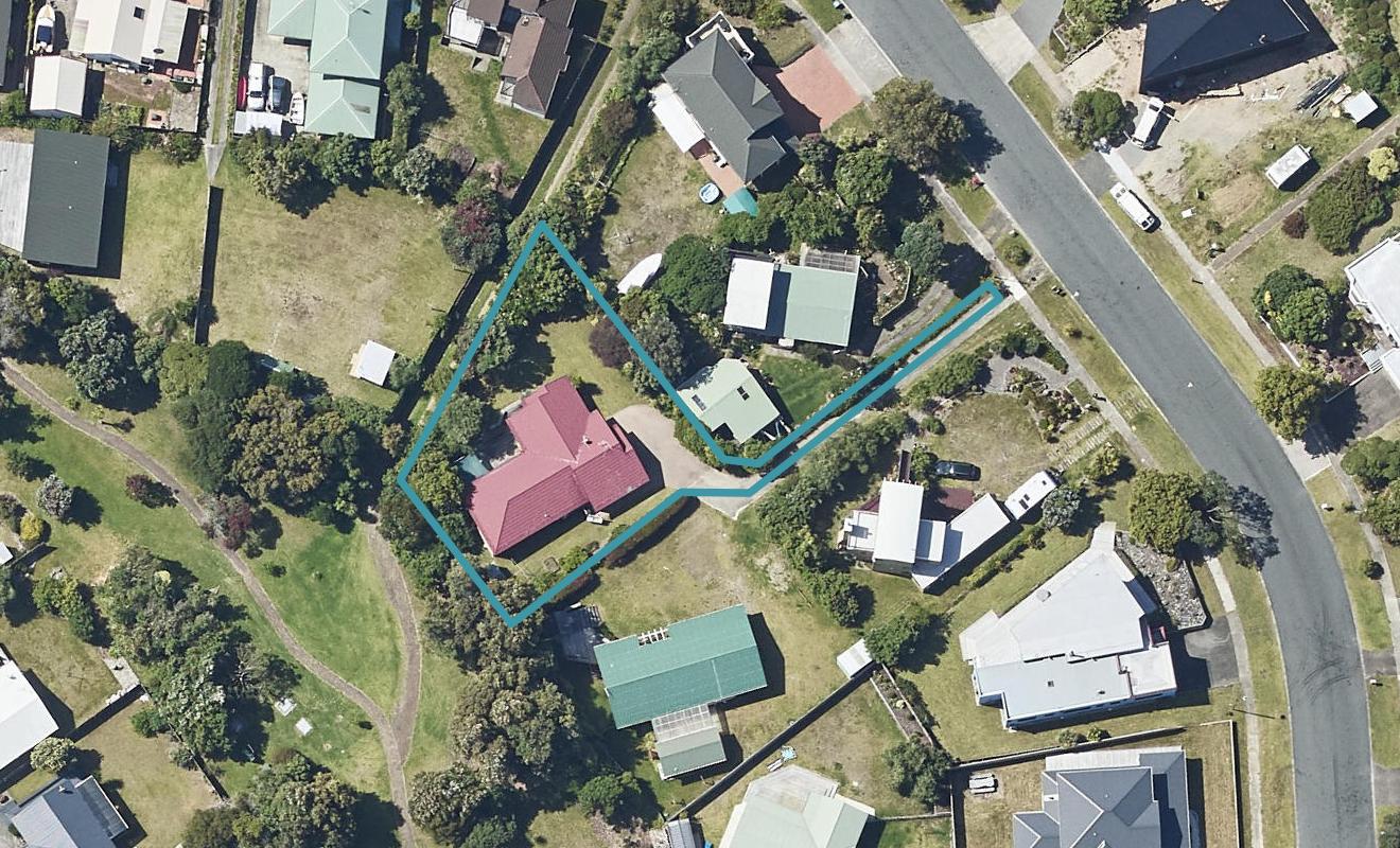 22 Papaunahi Road, Bowentown, Waihi Beach - Carousel 1