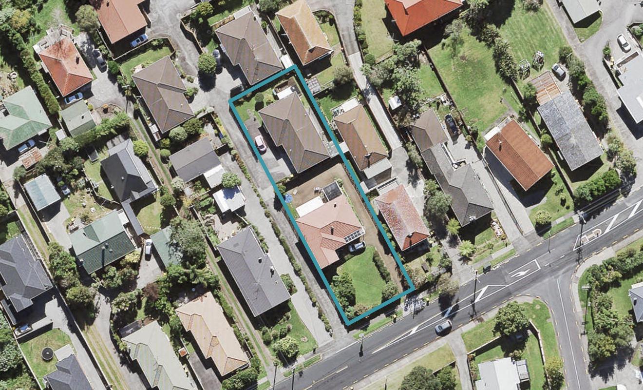 1/135 Hutchinson Avenue, New Lynn, Auckland - Carousel 1