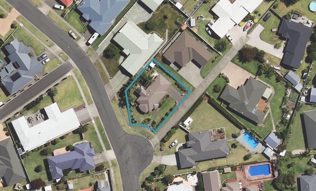 13 Margaret Place, Lytton West, Gisborne - Carousel 1