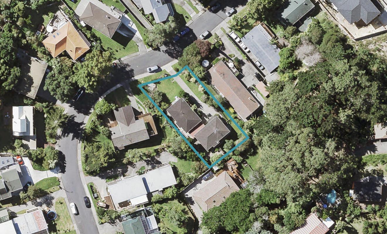 2/20 Malters Place, Browns Bay, Auckland - Carousel 1
