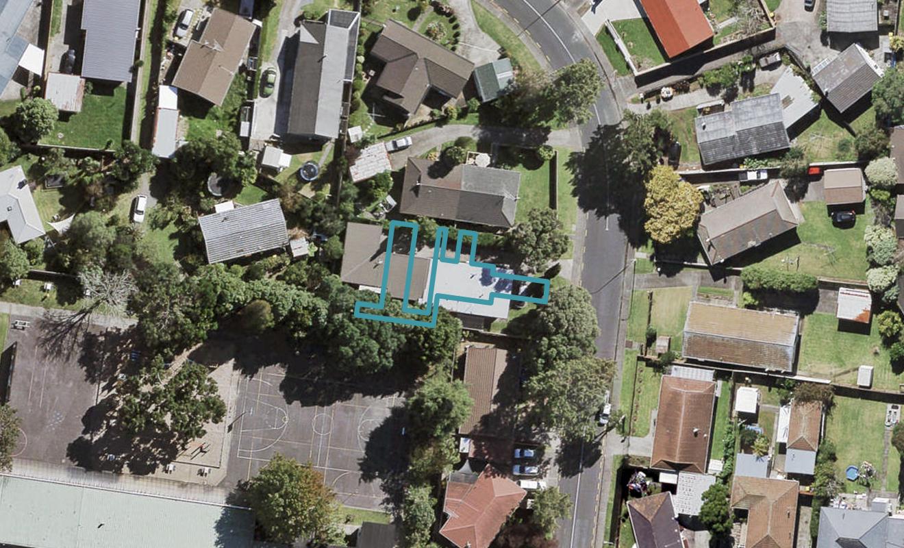 4D Pinedale Place, Henderson, Auckland - Carousel 1