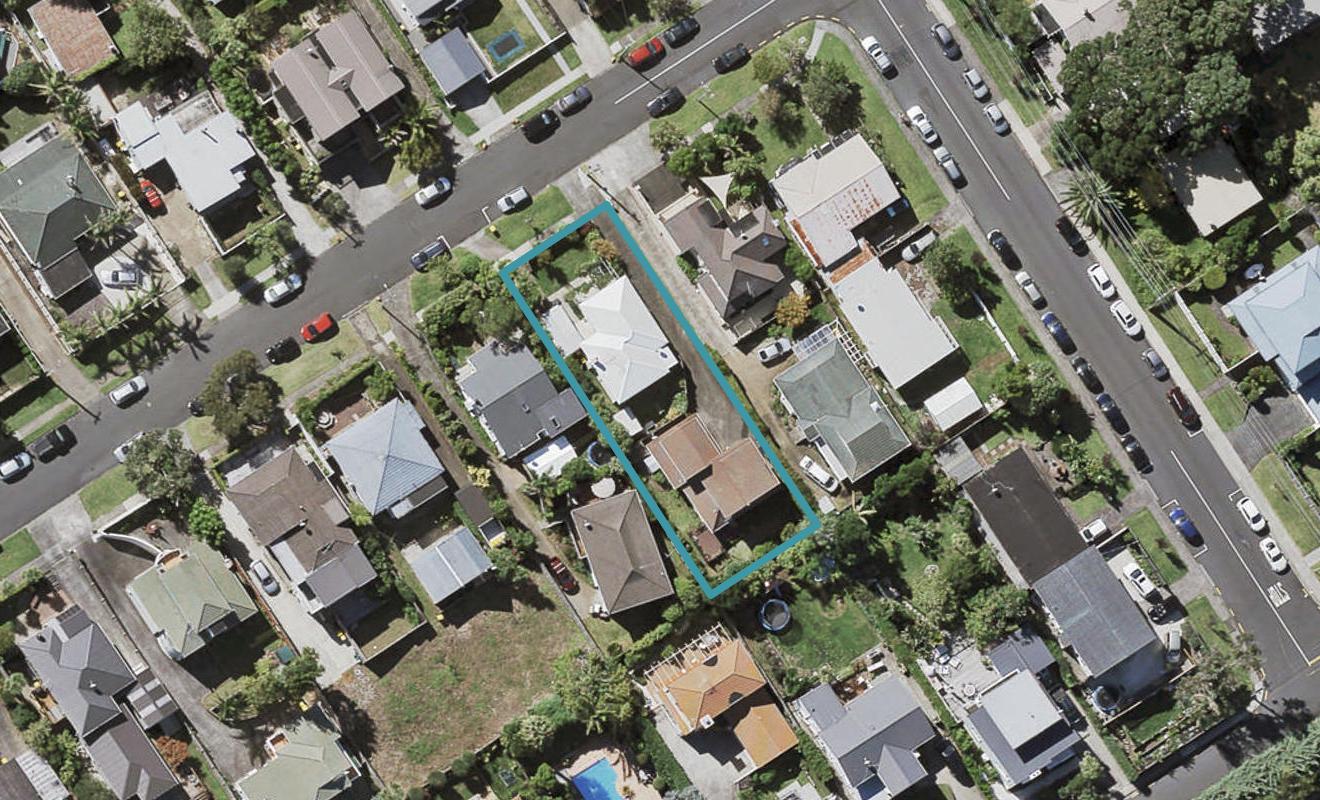 2/30 Napier Avenue, Takapuna, Auckland - Carousel 1