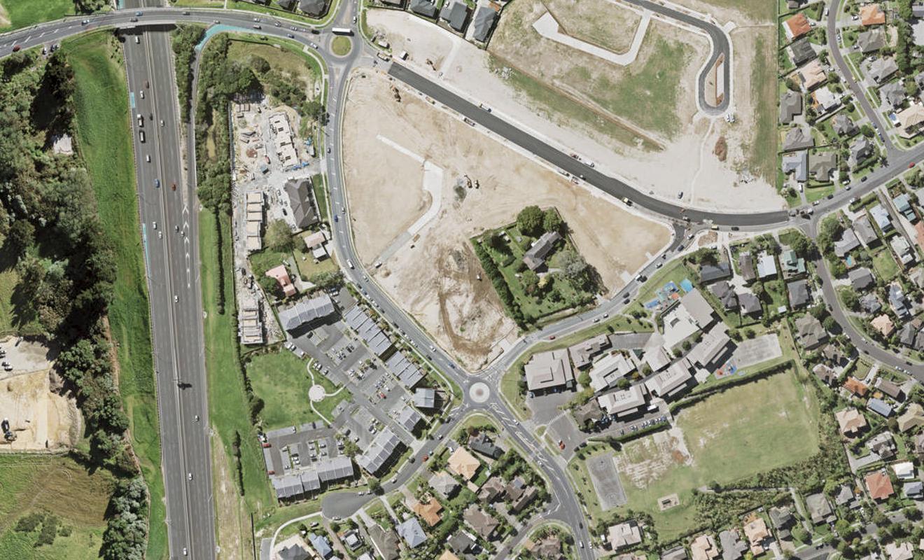 143 Mcclymonts Road, Oteha, Auckland - Carousel 1
