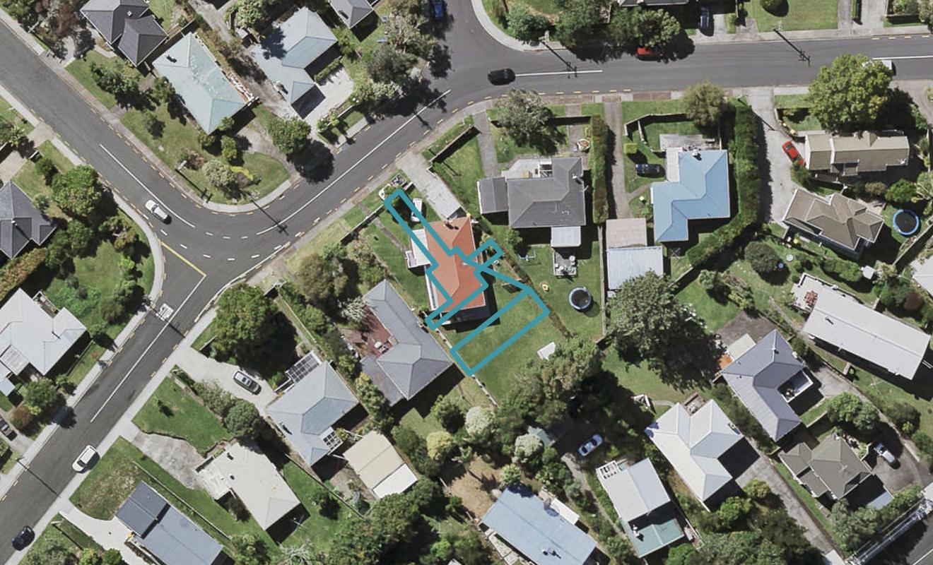 8D Trinidad Road, Sunnynook, Auckland - Carousel 1