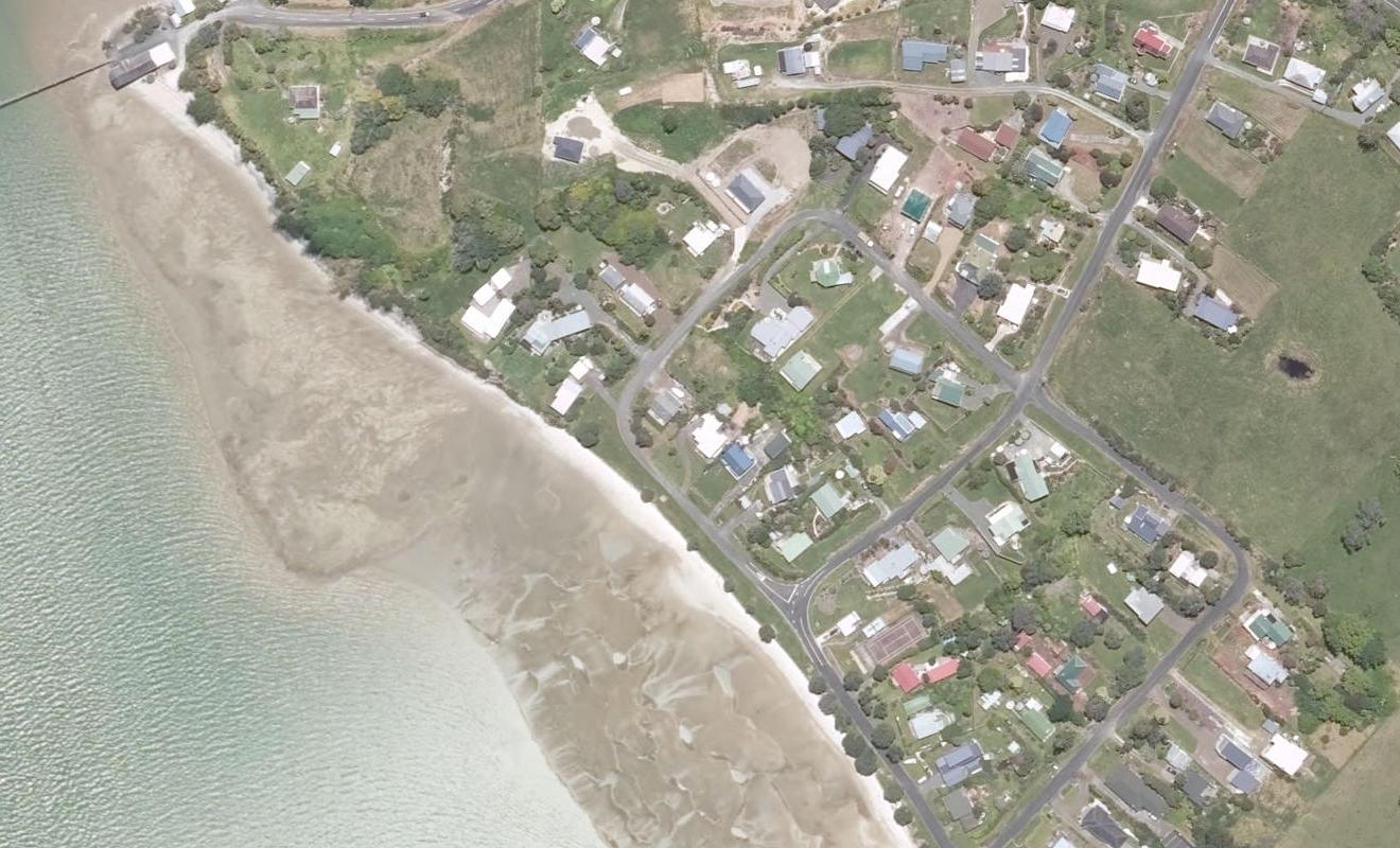 32 The Strand, Whakapirau, Kaipara - Carousel 1