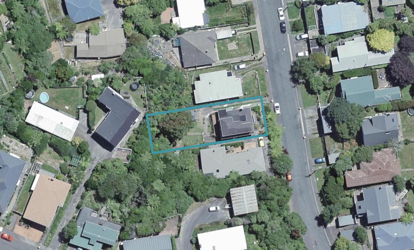 32 Richmond Avenue, Karori, Wellington - Carousel 1