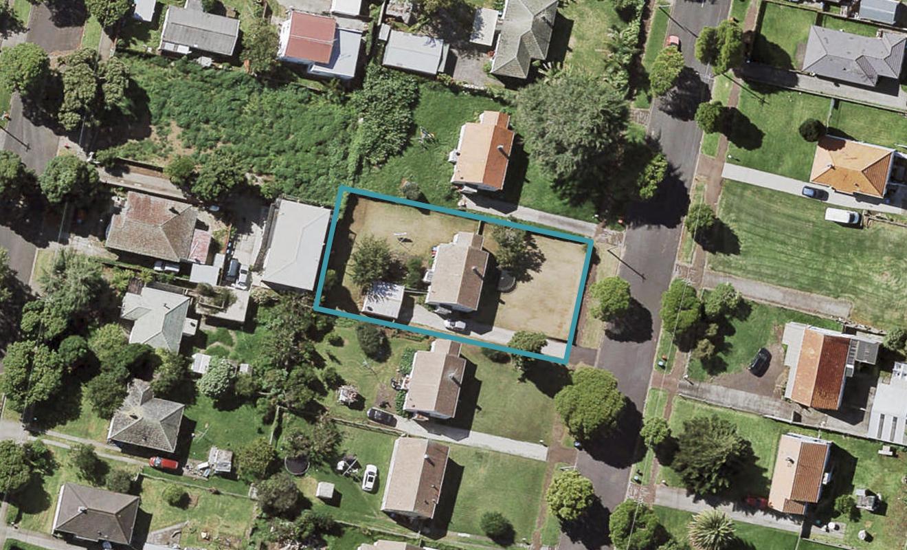 7 Bagnall Avenue, Point England, Auckland - Carousel 1