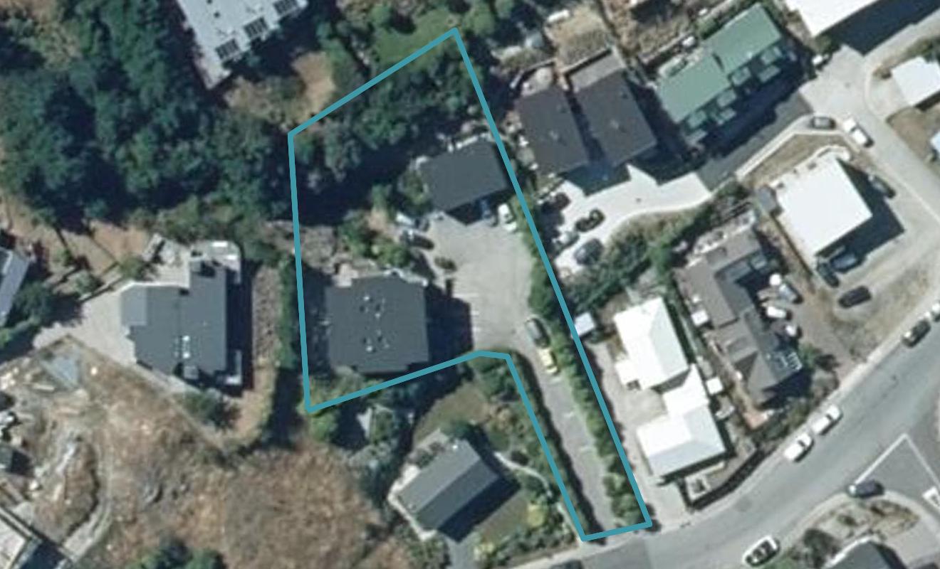 2/2 Aspen Grove, Fernhill, Queenstown - Carousel 1