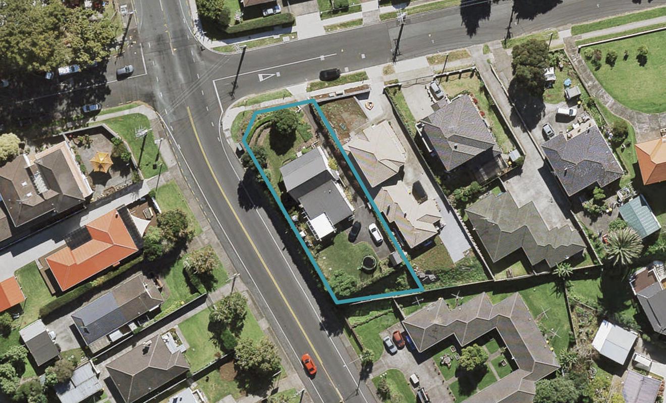 79 Coronation Road, Mangere Bridge, Auckland - Carousel 1