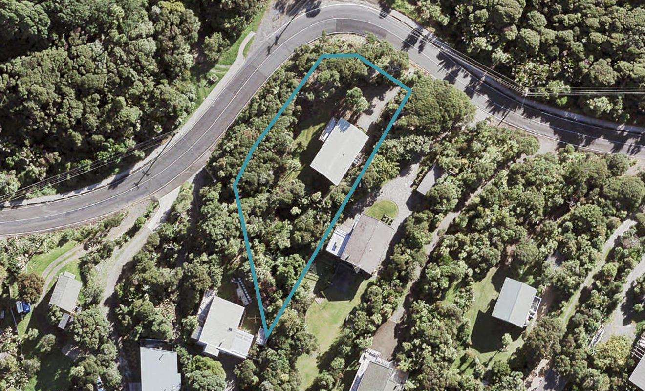 105 Seaview Road, Piha, Piha - Carousel 1