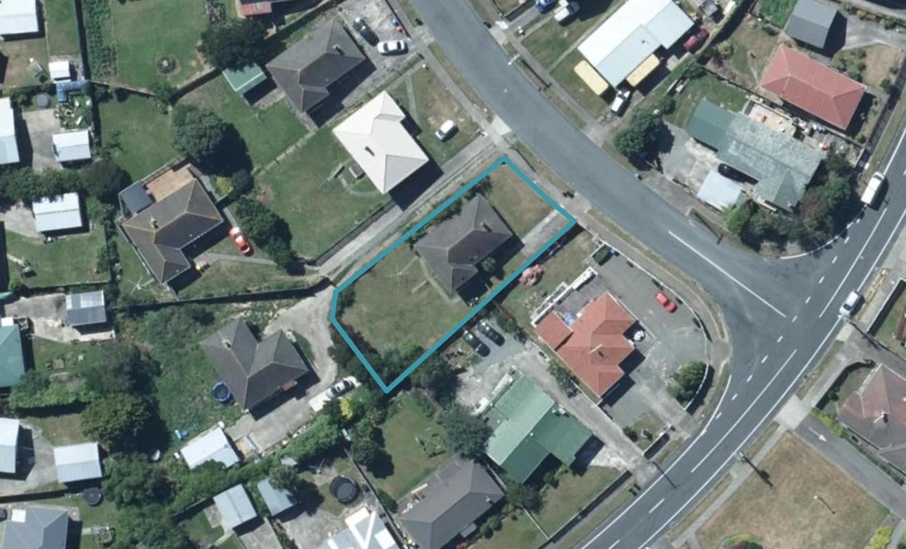 46 Aberfeldy Street, Cannons Creek, Porirua - Carousel 1