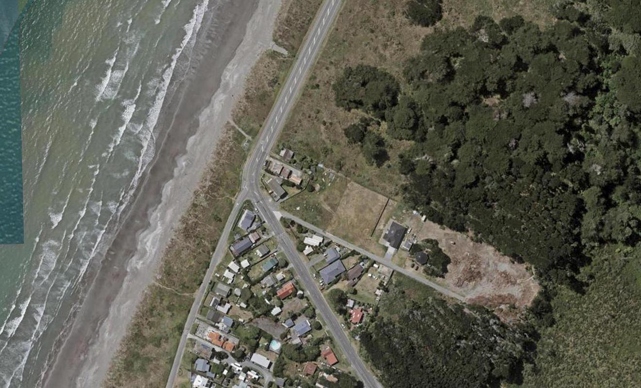 4 Rangiuru Road, Ōtaki Beach, Ōtaki - Carousel 1