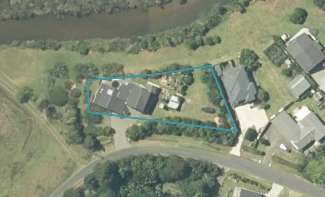11 Laycock Road, Tairua, Tairua - Carousel 1