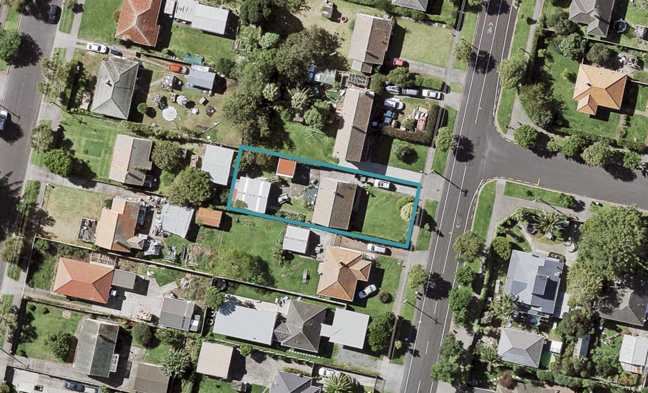 213 Riverside Avenue, Point England, Auckland - Carousel 1
