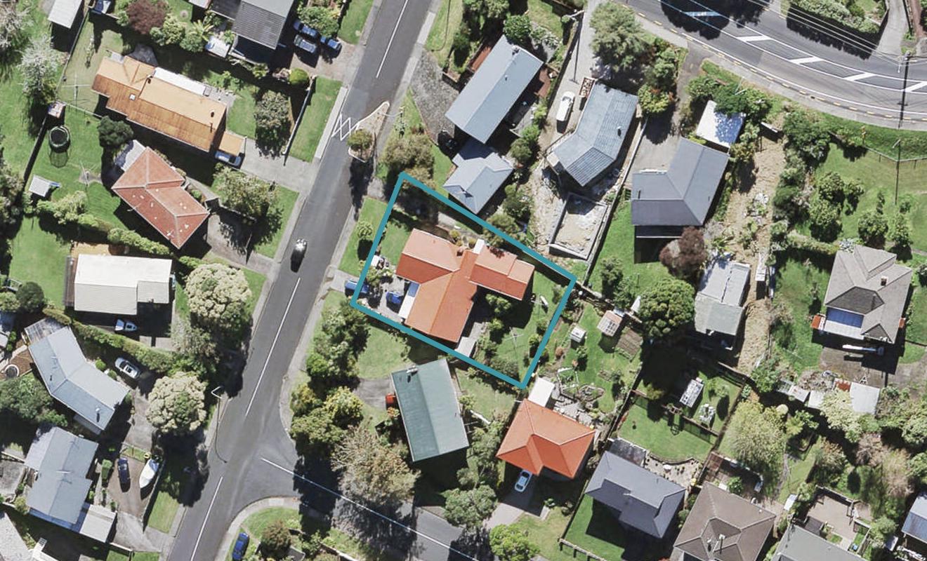 74 La Rosa Street, Green Bay, Auckland - Carousel 1