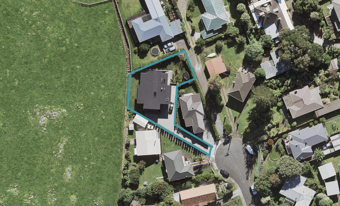 8 Waiana Avenue, Mangere Bridge, Auckland - Carousel 1