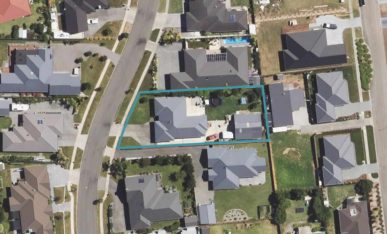 7 Charteris Rise, Riverdale, Gisborne - Carousel 1