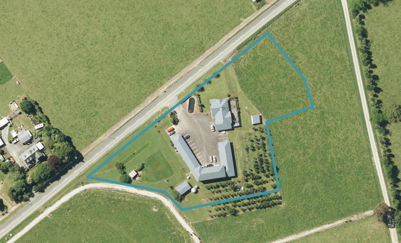 1594 Queen Charlotte Drive, Linkwater, Linkwater - Carousel 1