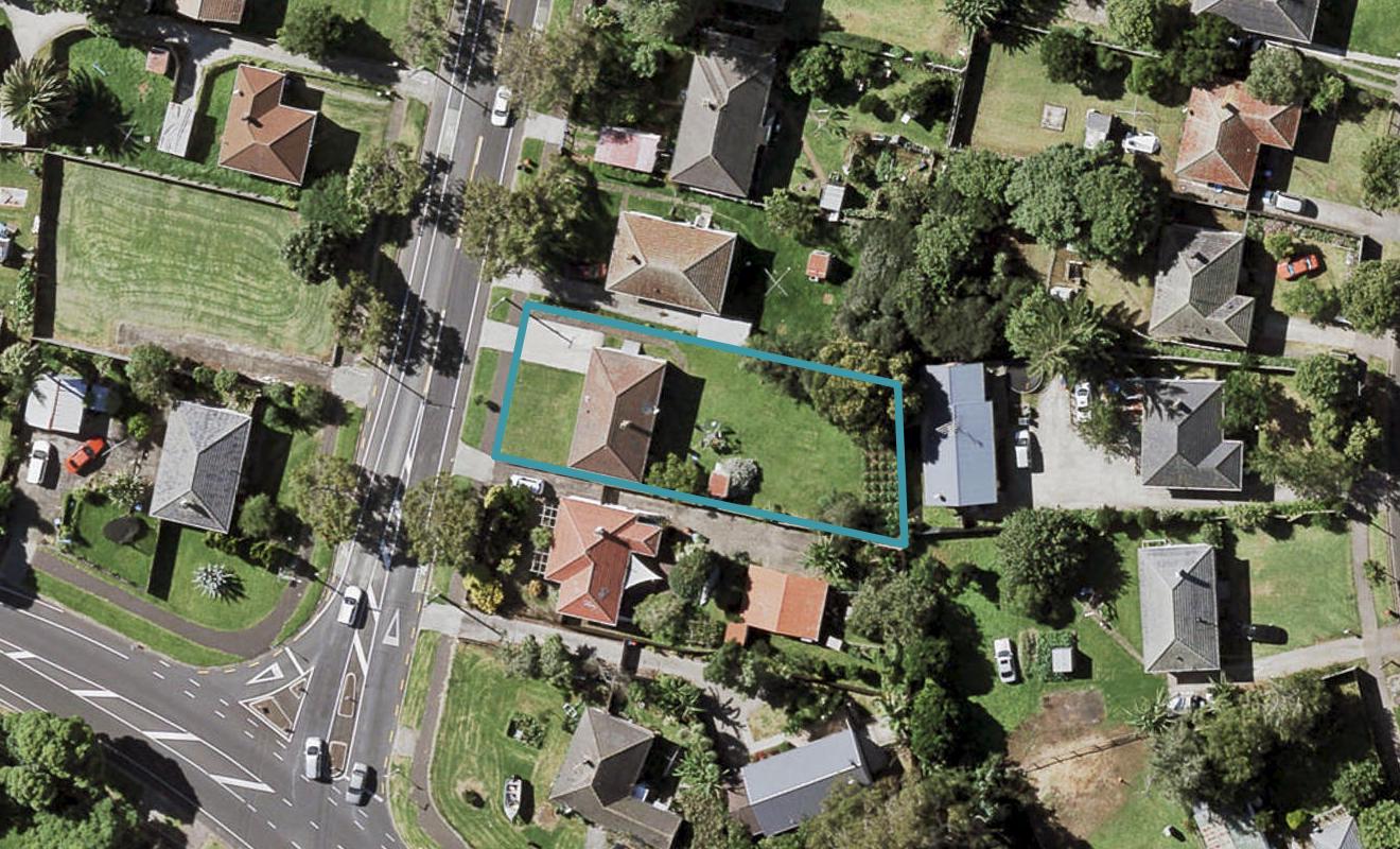 56 Erima Avenue, Point England, Auckland - Carousel 1