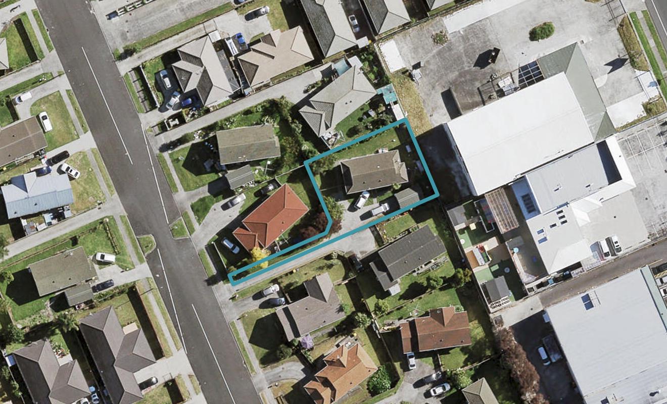 31 Robert Skelton Place, Clendon Park, Auckland - Carousel 1