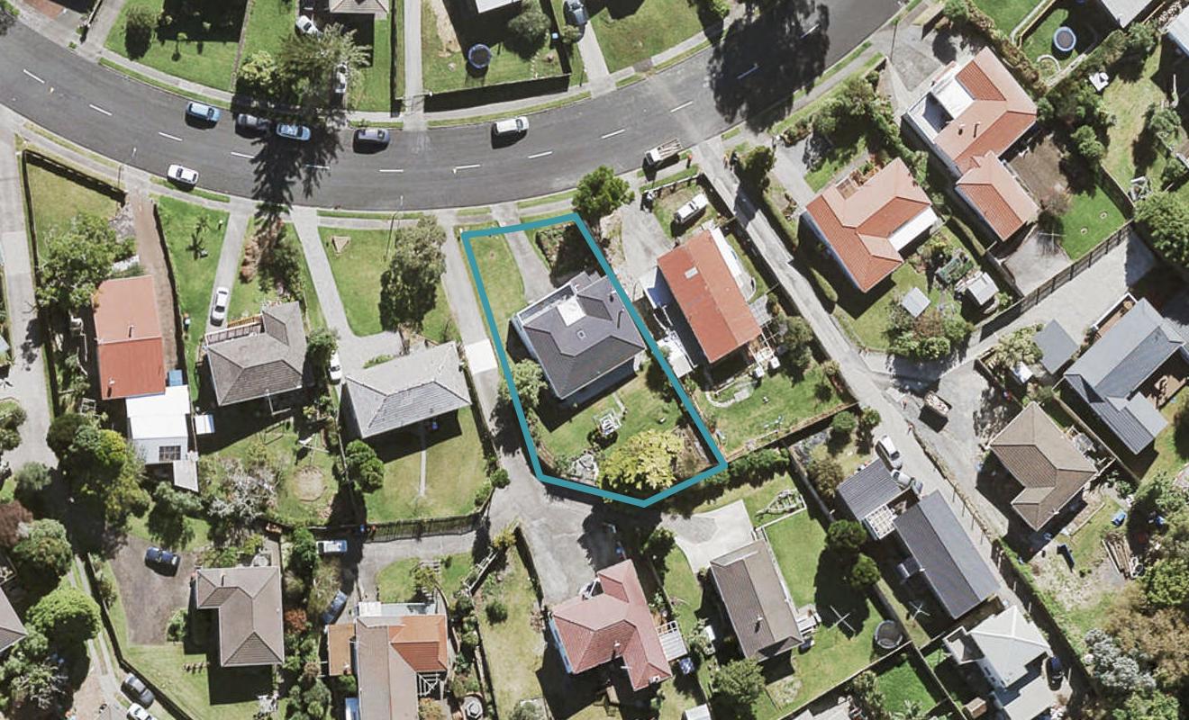 51 Athenic Avenue, Lynfield, Auckland - Carousel 1
