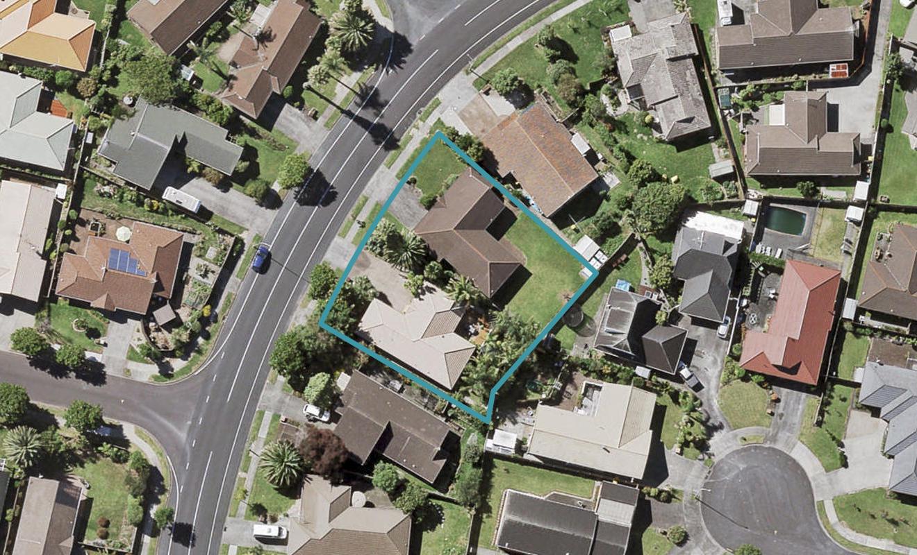52 Golfland Drive, Golflands, Auckland - Carousel 1