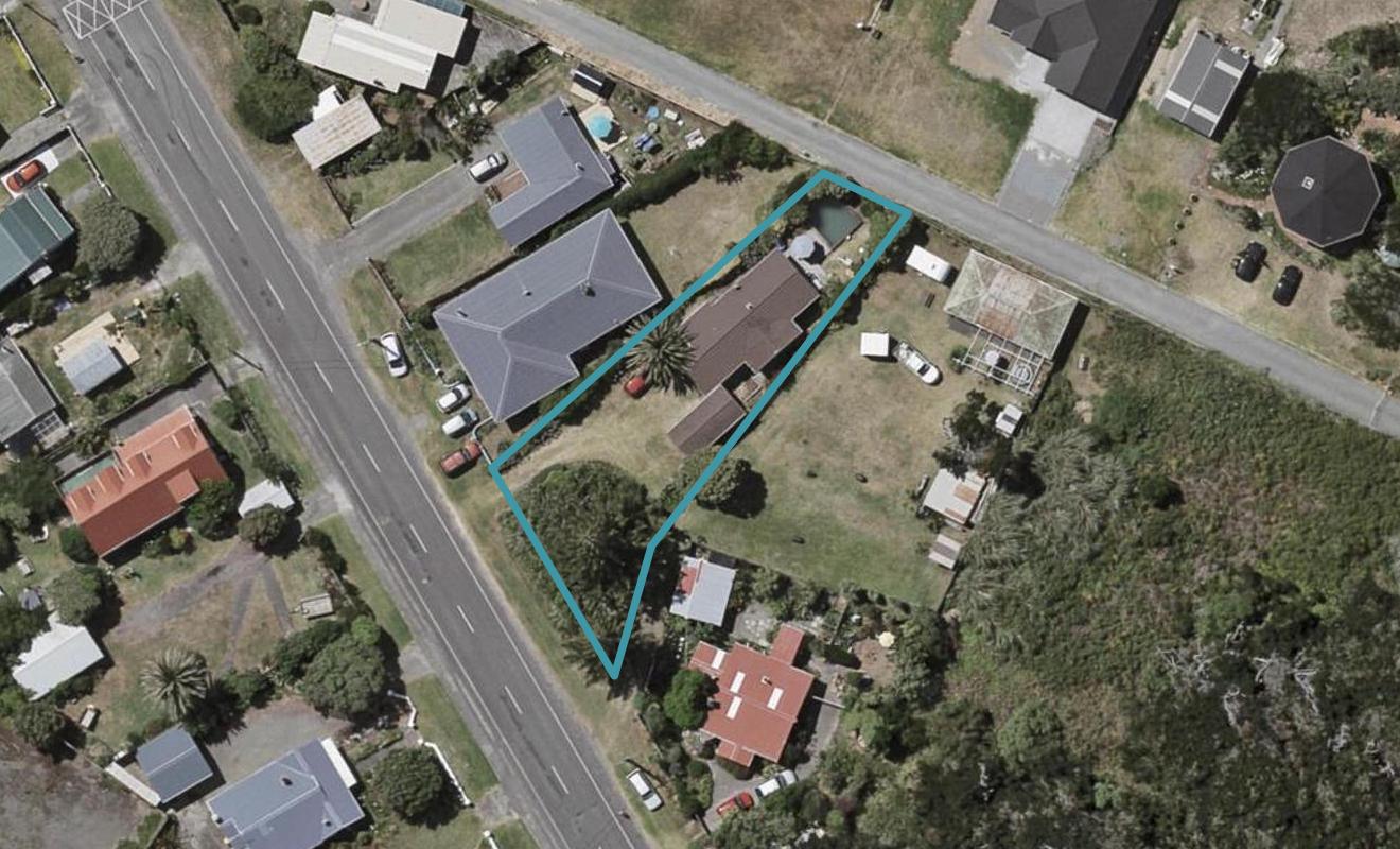 12 Rangiuru Road, Otaki Beach, Otaki - Carousel 1